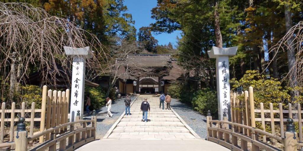 前往金剛峯寺的路徑