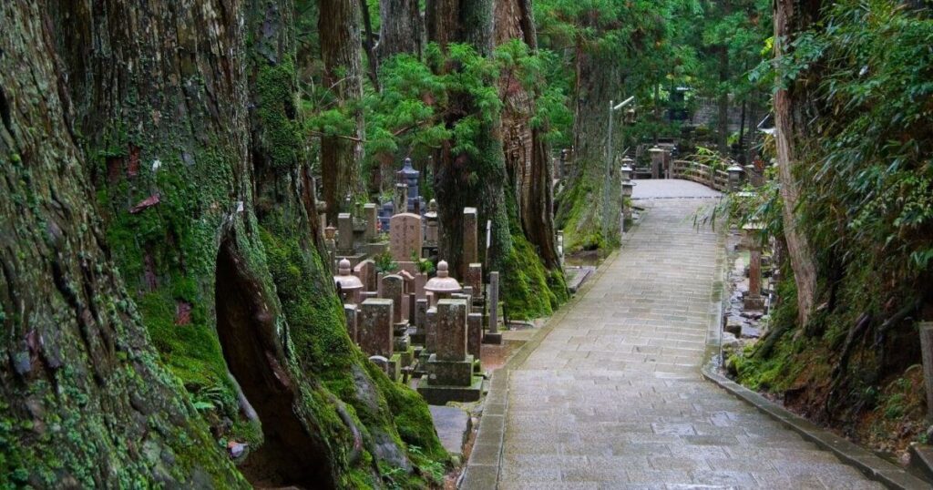 高野山奧之院參拜路徑