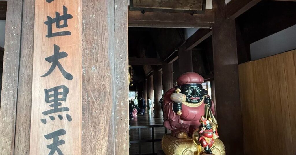 清水寺大黑天殿內雕像