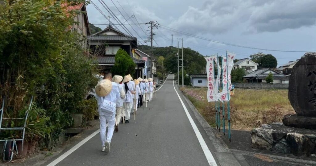 四國遍路朝聖者行進路上