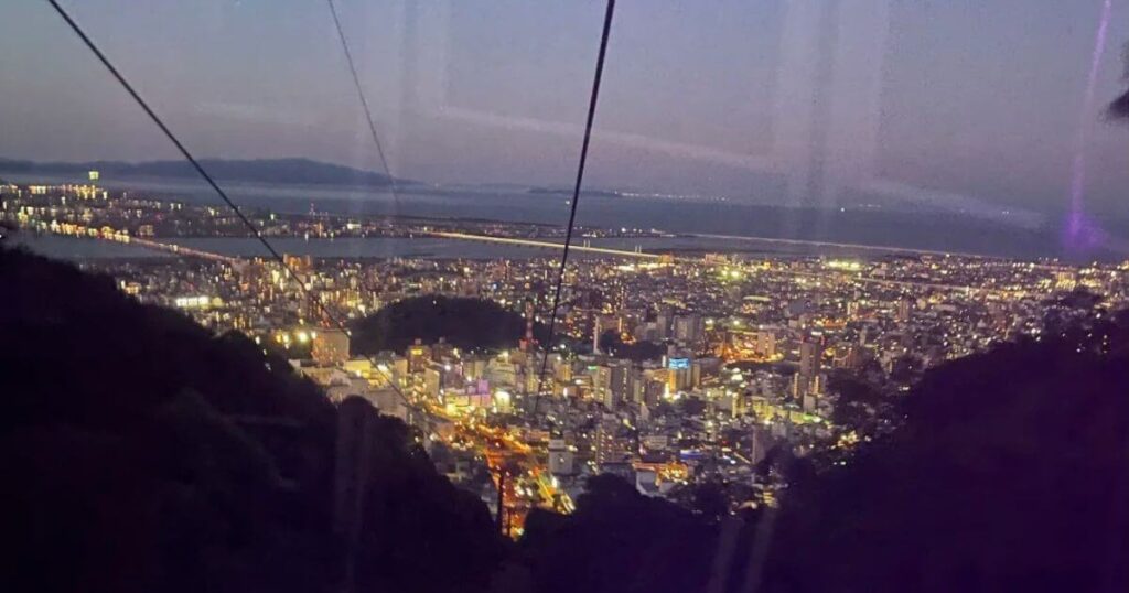眉山纜車夜景