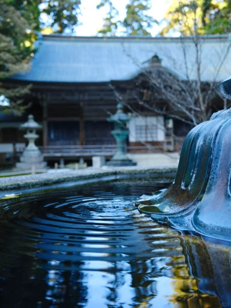 比叡山西塔淨水池與寺院建築